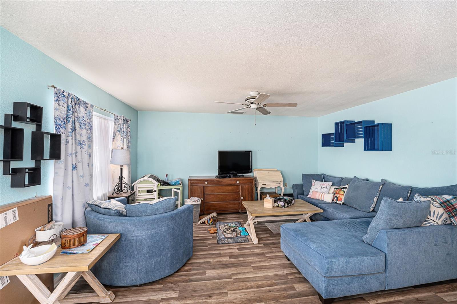 Image 11 of 30 For 8325 112th Street 201