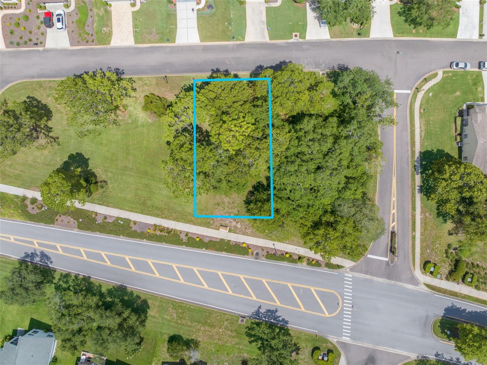 Image 3 of 11 For 453 Candlestone Court