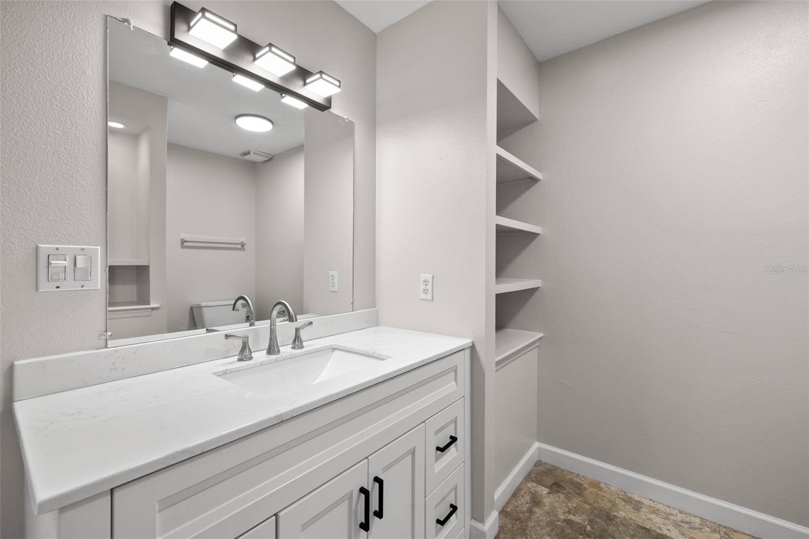 Image 19 of 39 For 345 Bayshore Boulevard 305