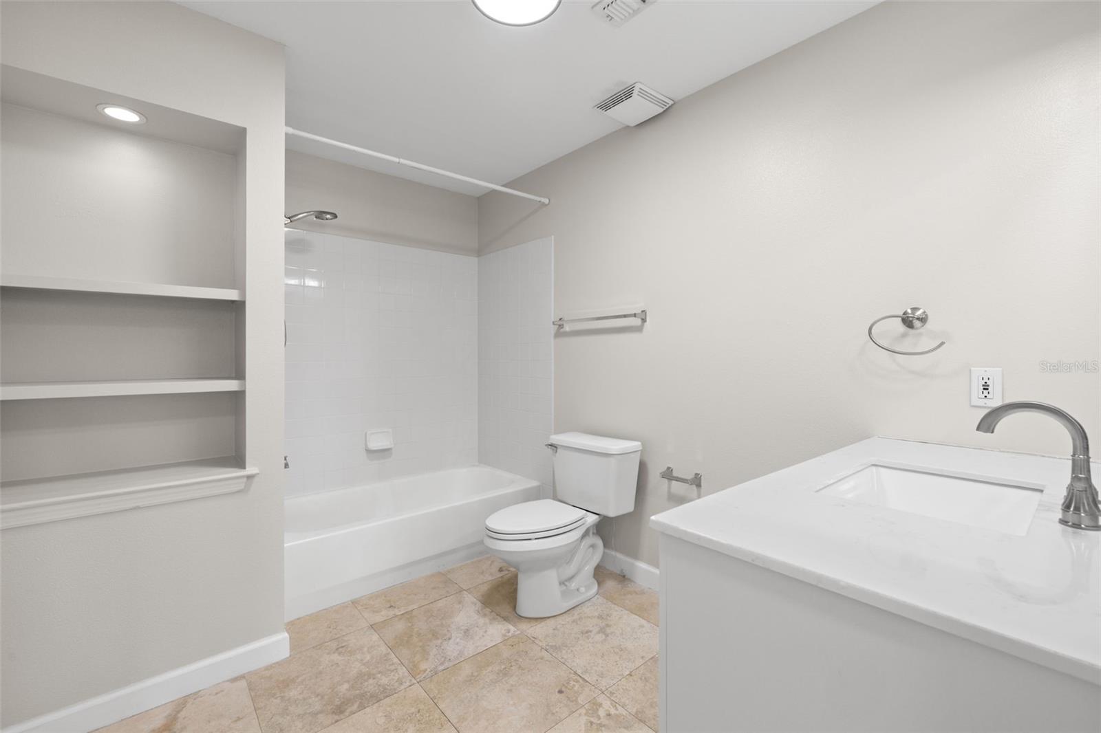 Image 27 of 39 For 345 Bayshore Boulevard 305