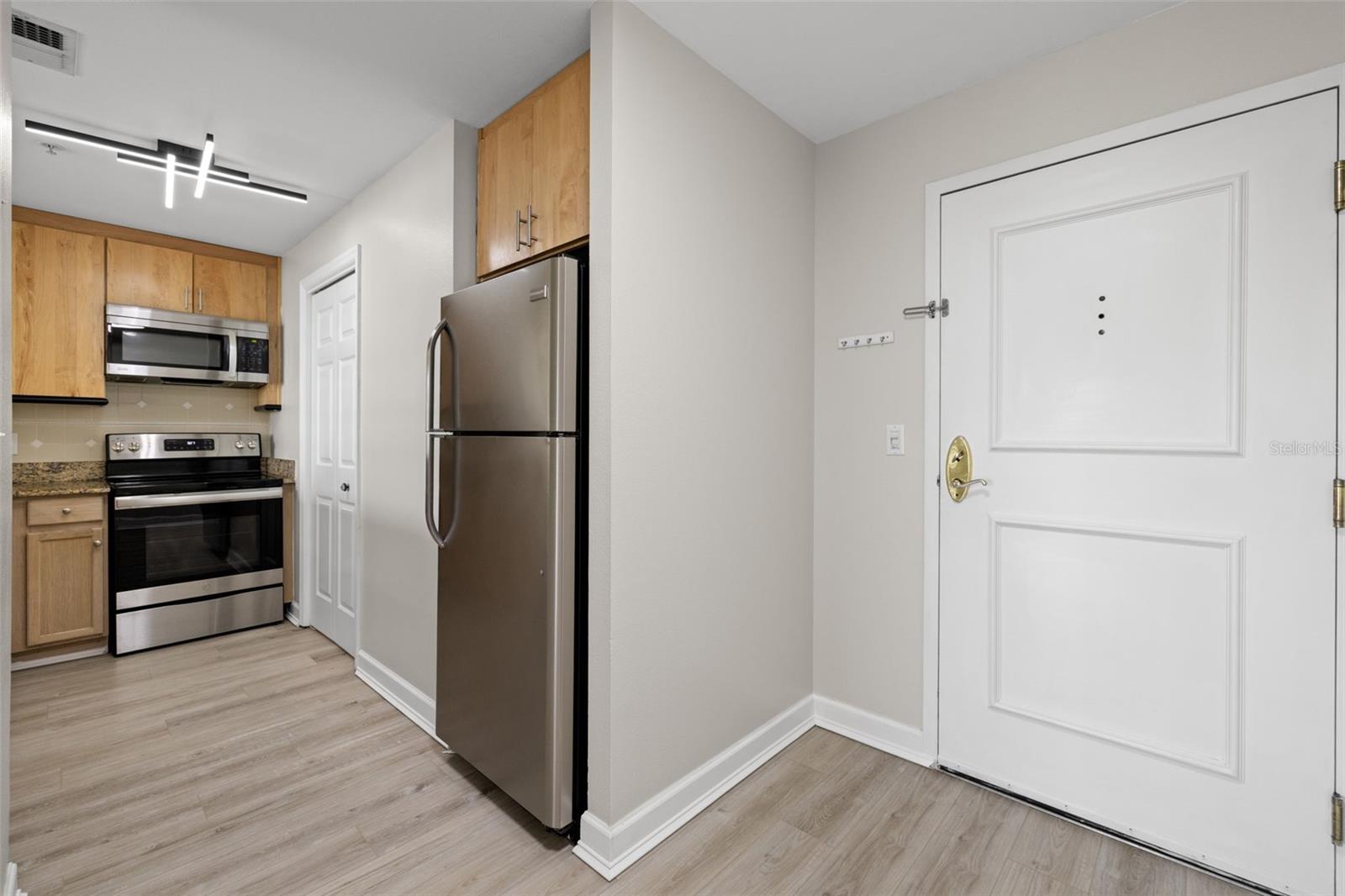 Image 9 of 39 For 345 Bayshore Boulevard 305