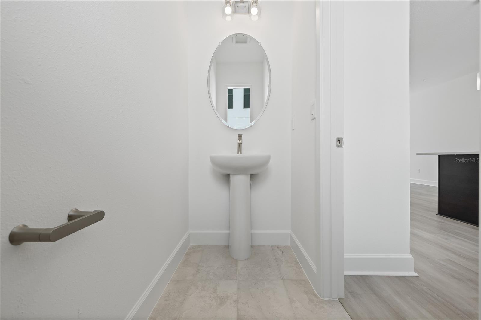 Image 18 of 37 For 305 15th Street N