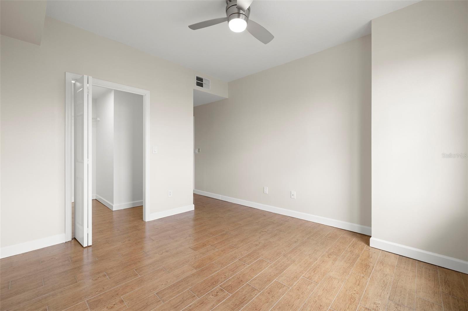 Image 18 of 40 For 345 Bayshore Boulevard 910