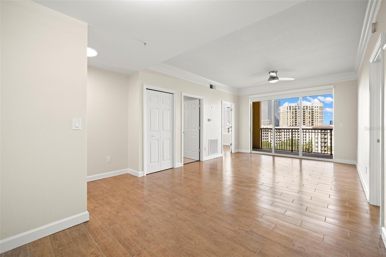 Image 8 of 40 For 345 Bayshore Boulevard 910