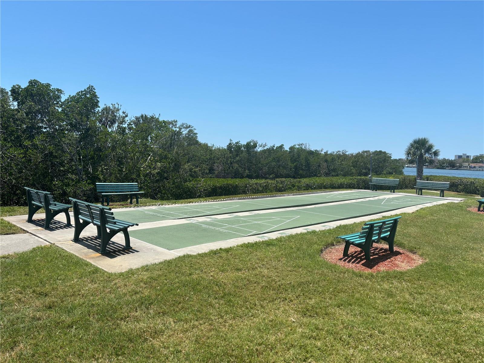 Image 15 of 18 For 12760 Indian Rocks Road 1102