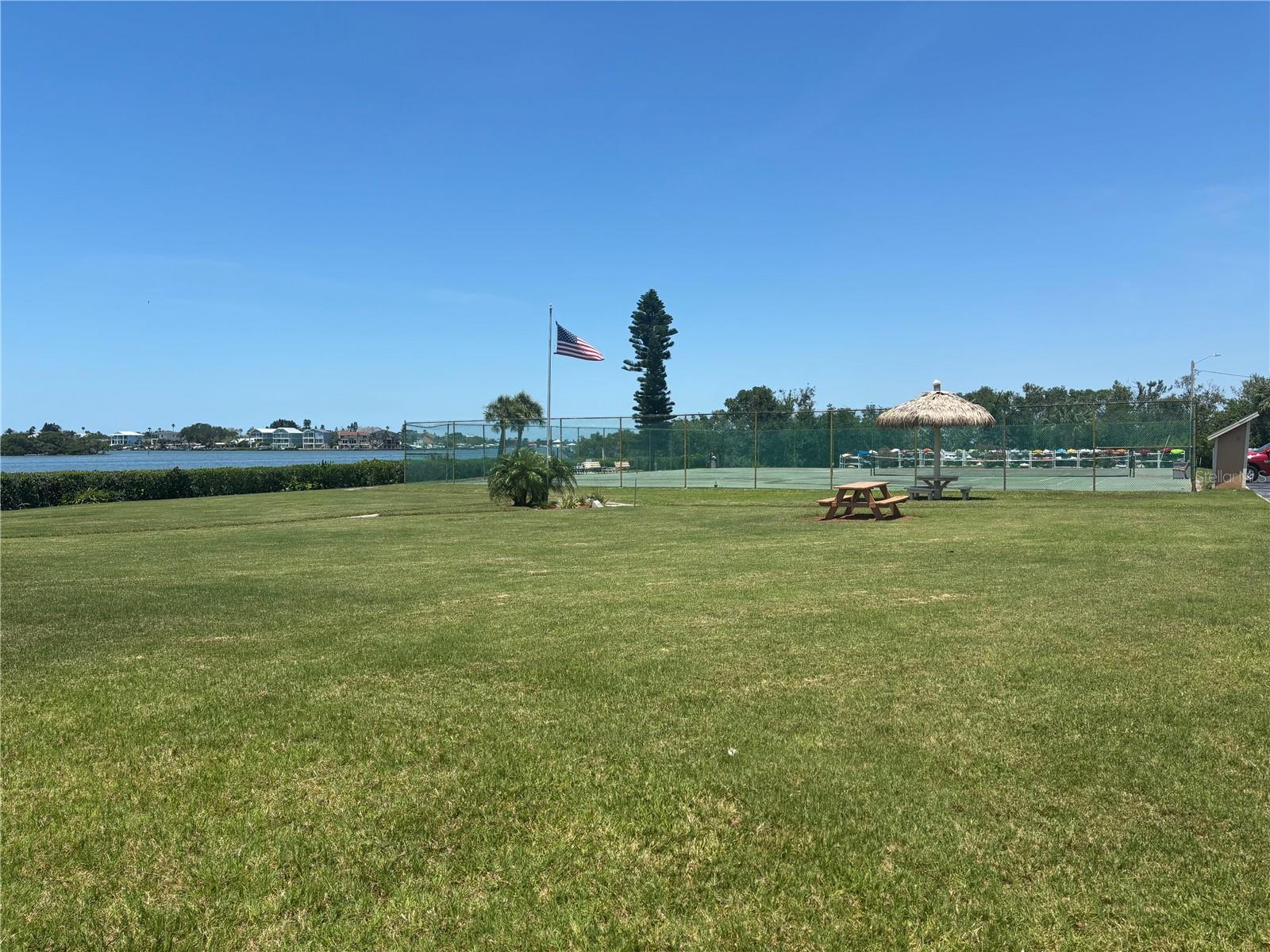 Image 17 of 18 For 12760 Indian Rocks Road 1102