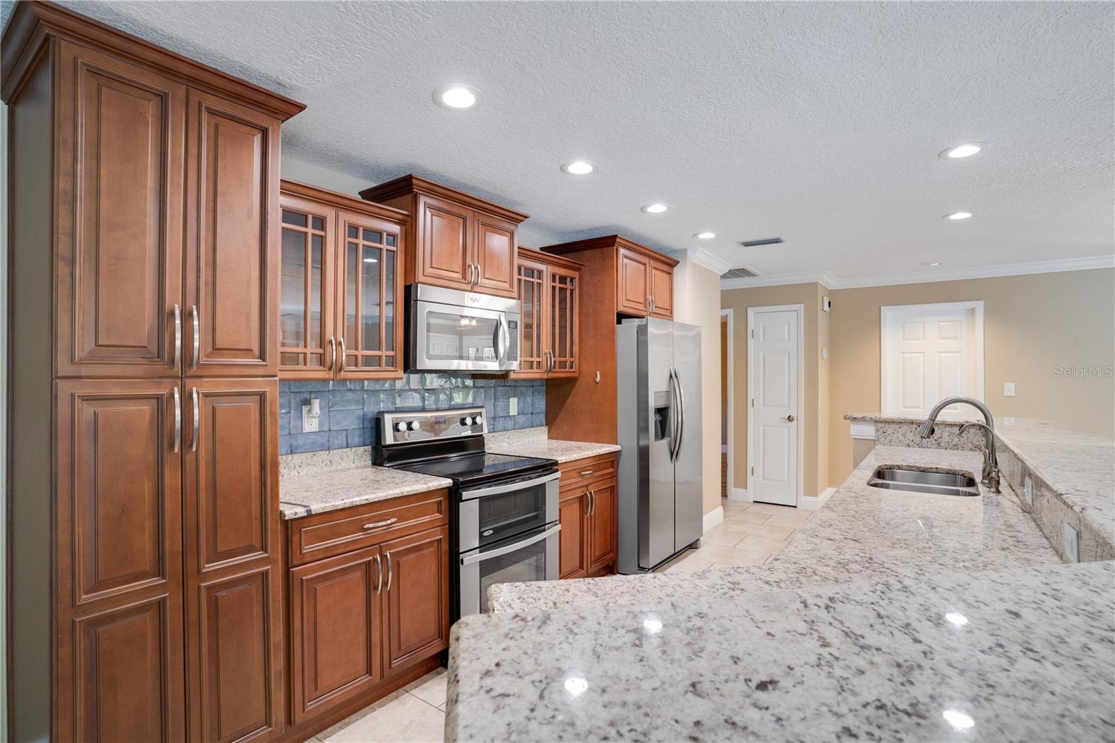 Image 14 of 50 For 8147 Larchwood Road