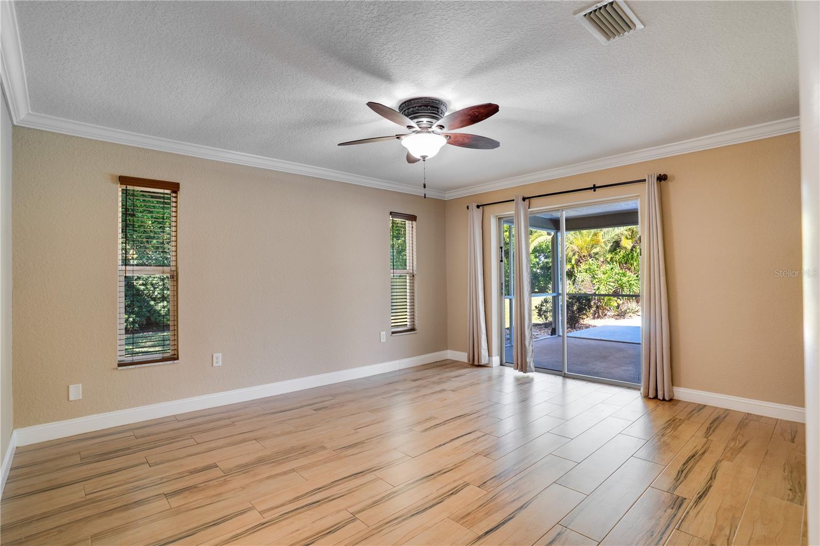 Image 20 of 50 For 8147 Larchwood Road