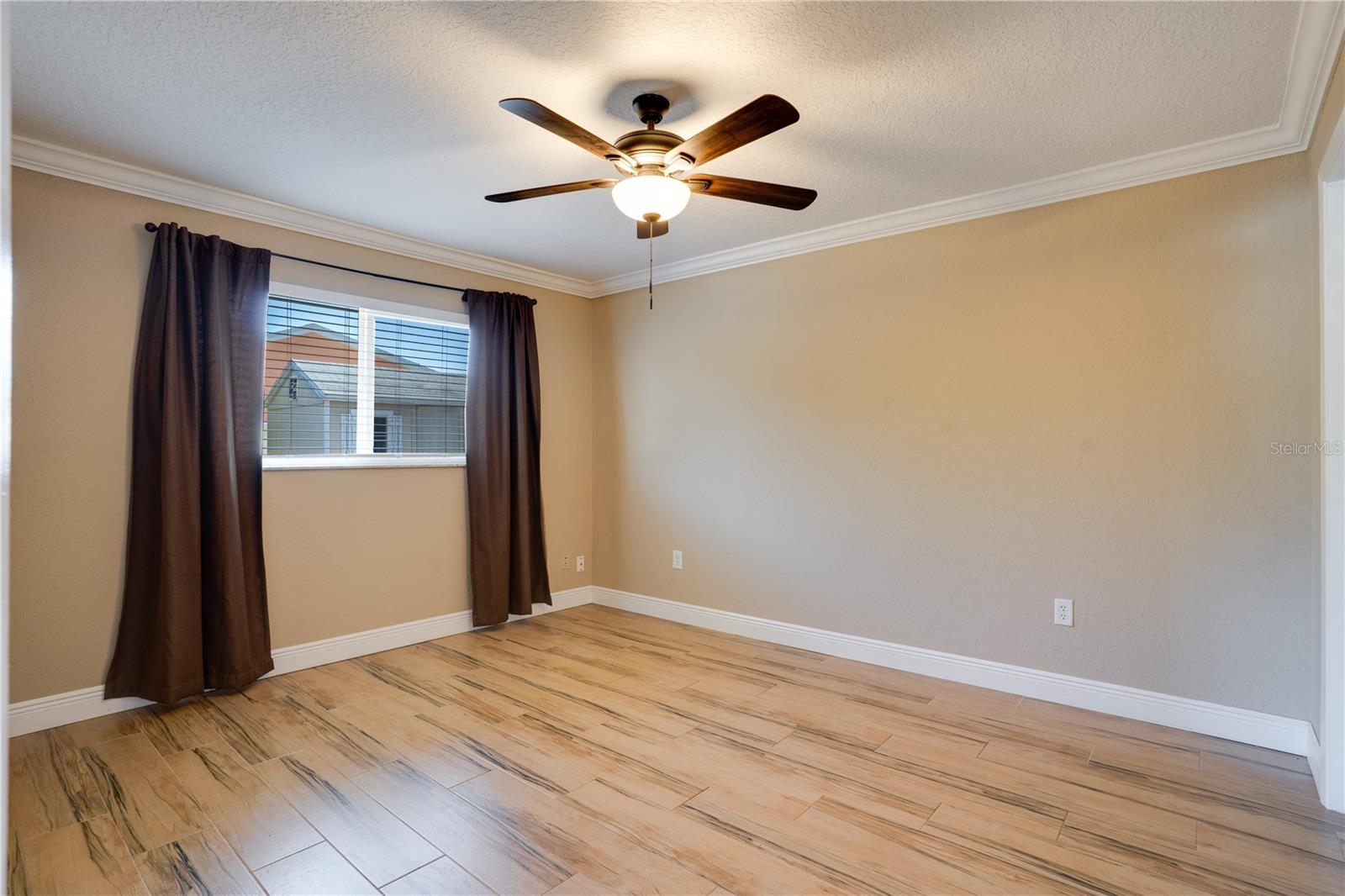 Image 28 of 50 For 8147 Larchwood Road