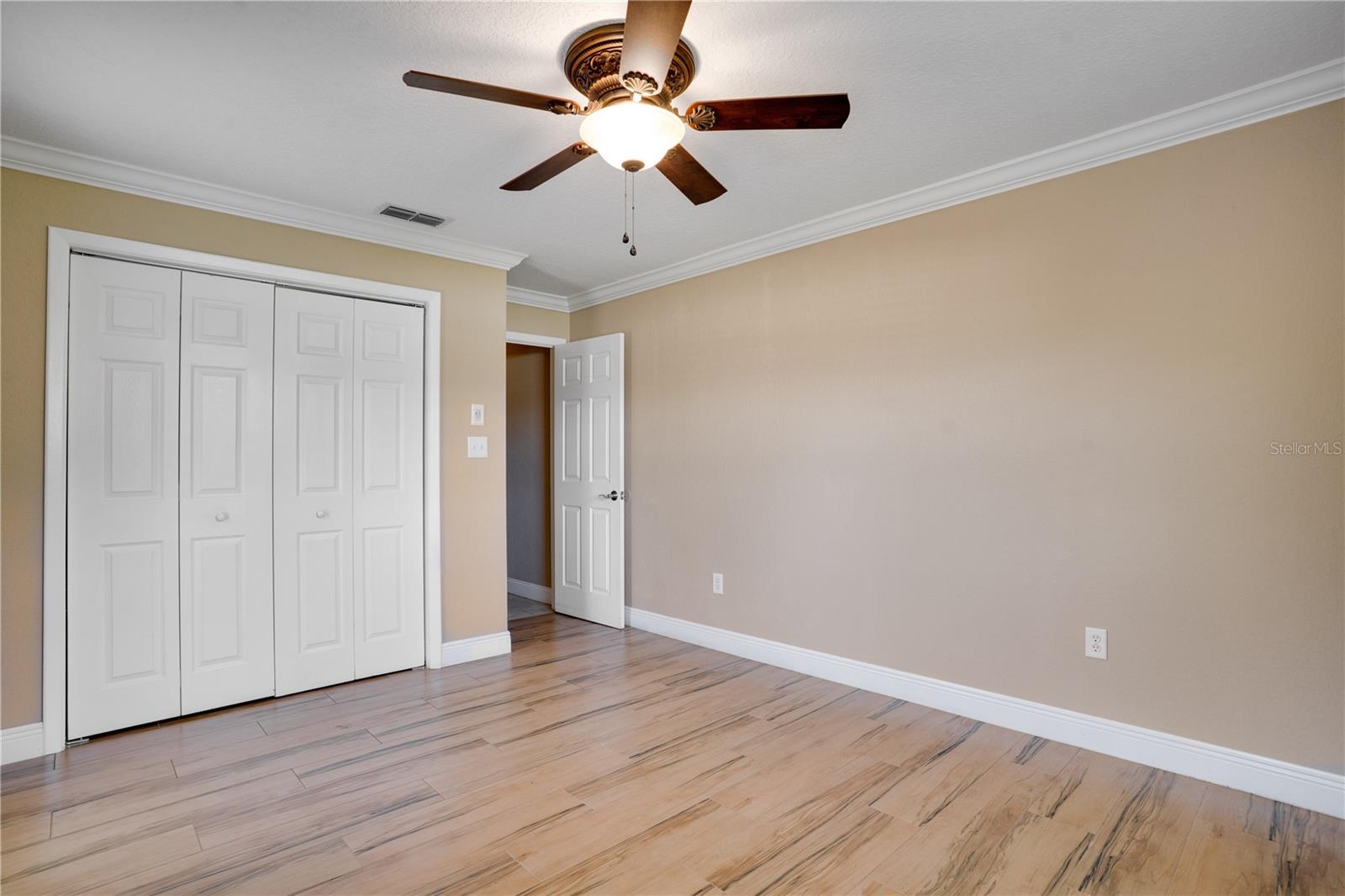 Image 29 of 50 For 8147 Larchwood Road