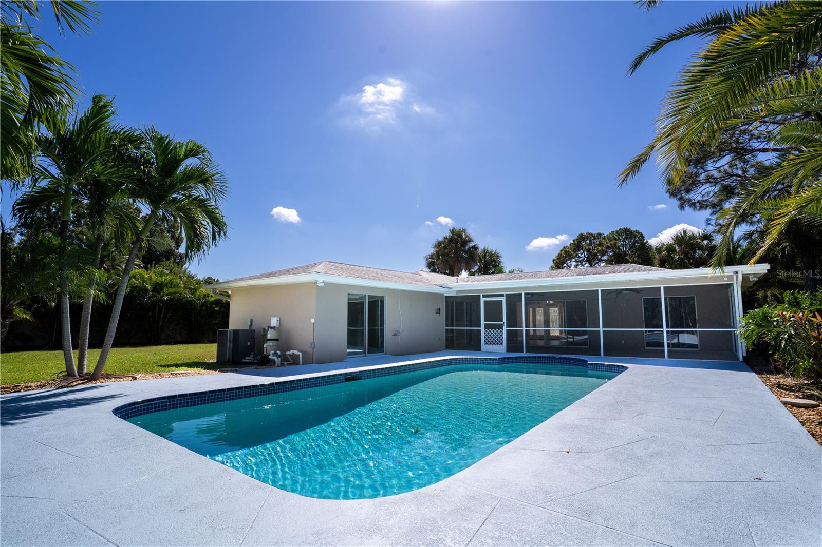 Image 39 of 50 For 8147 Larchwood Road