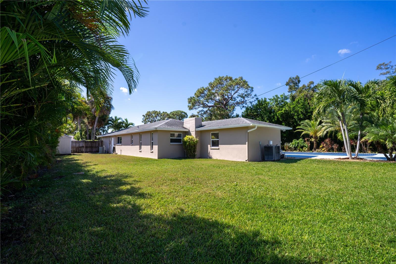 Image 41 of 50 For 8147 Larchwood Road