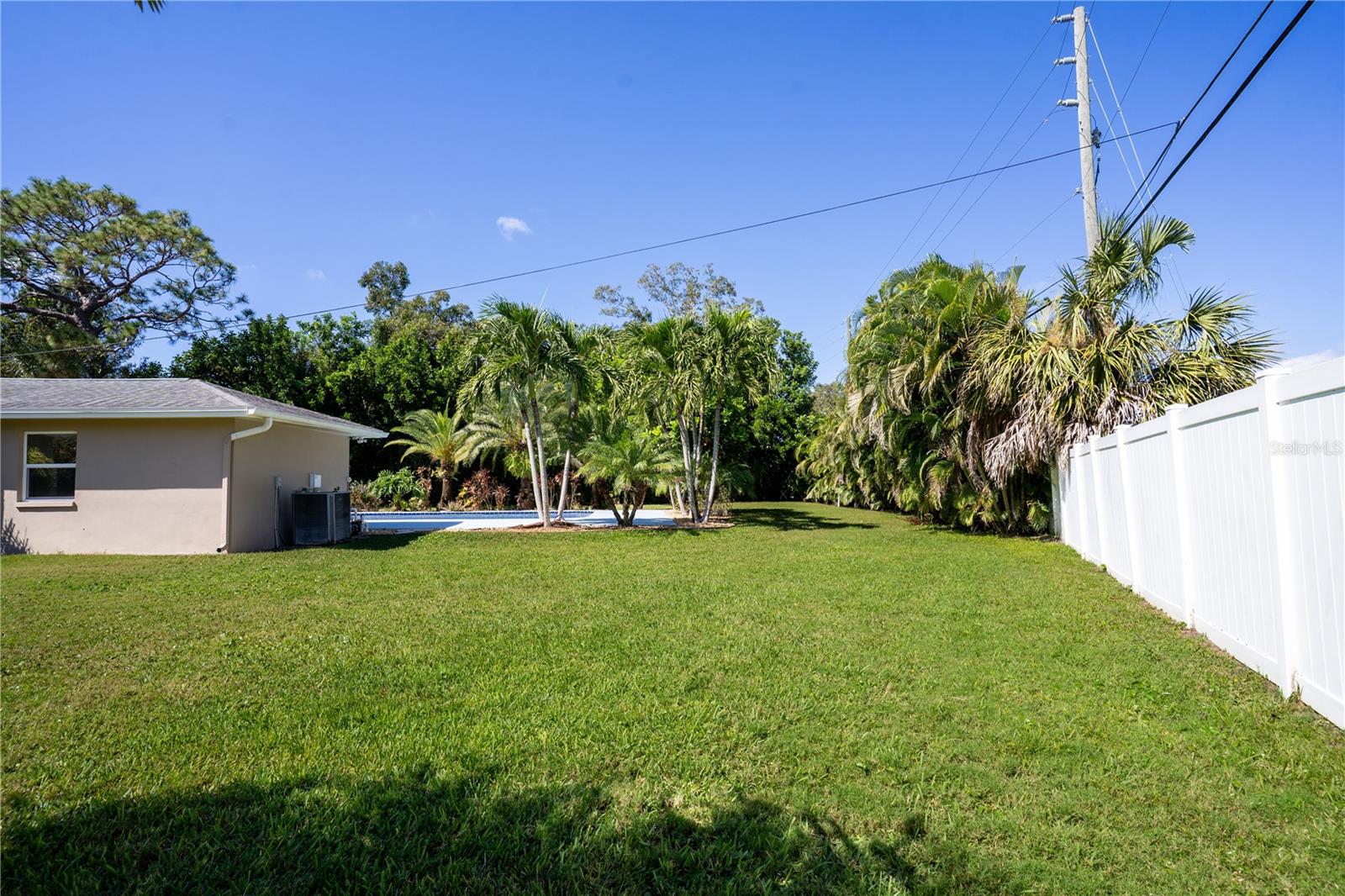 Image 42 of 50 For 8147 Larchwood Road