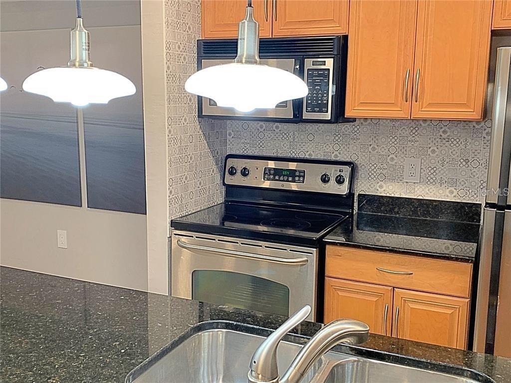 Image 8 of 47 For 500 Belcher Road S 211