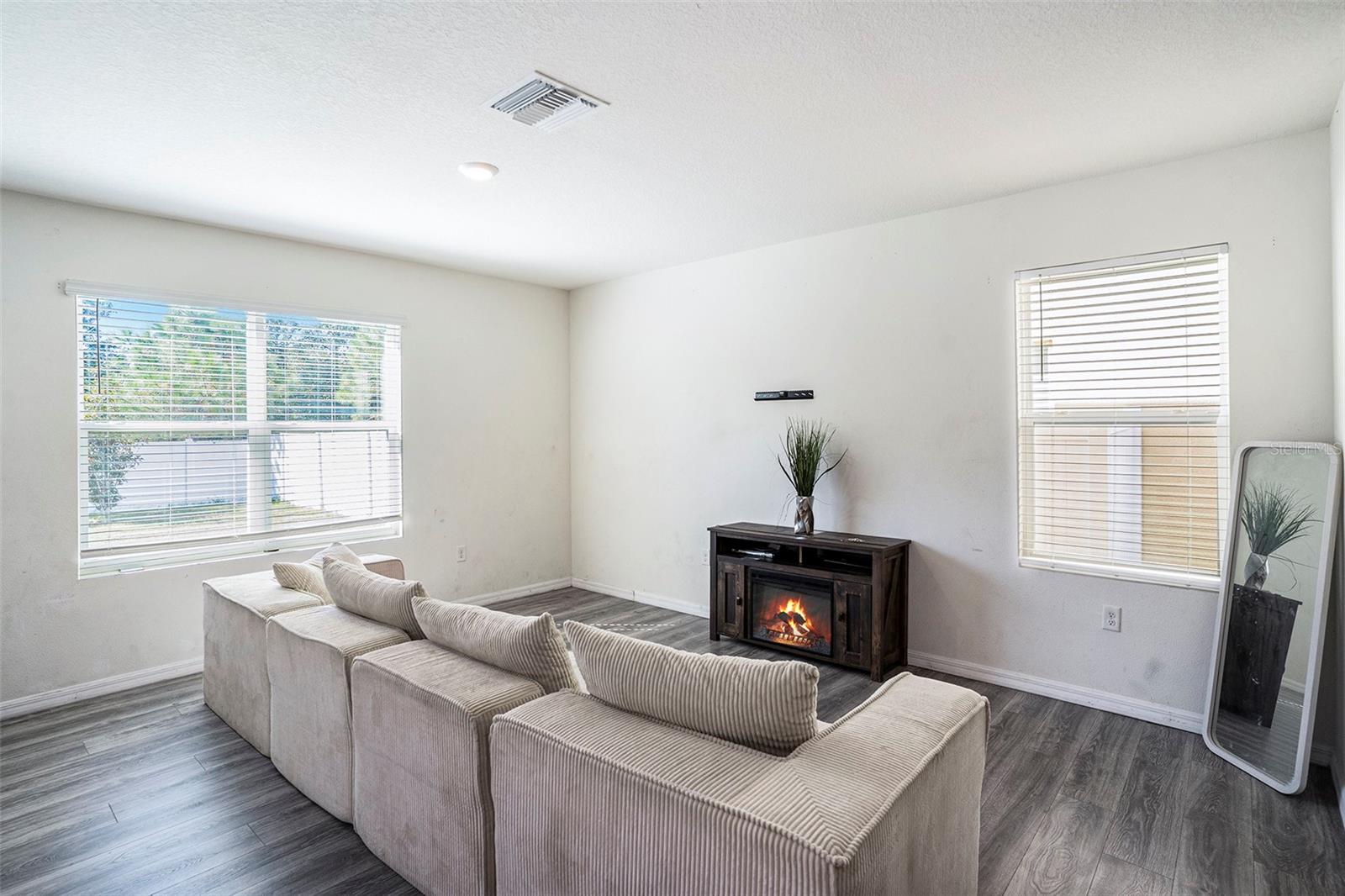 Image 3 of 26 For 10023 Merry Fawn Court