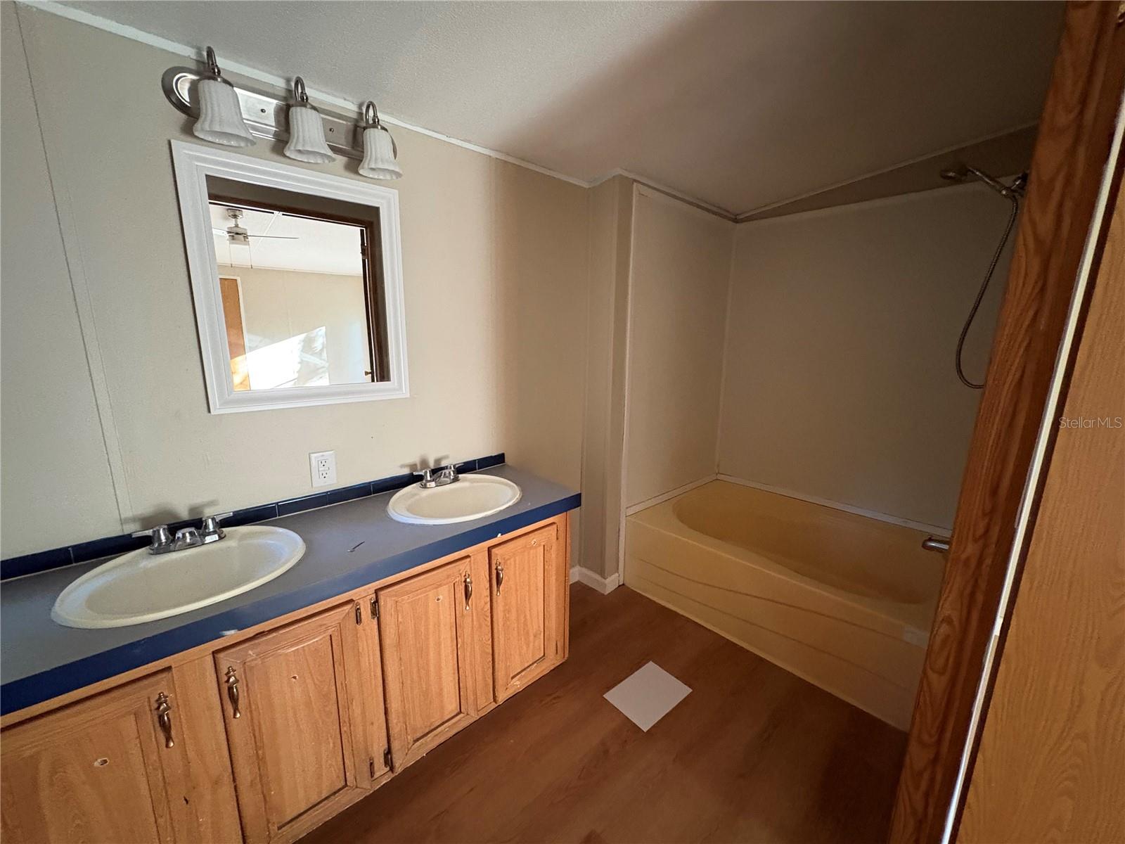 Image 11 of 23 For 28492 Sentinel Street