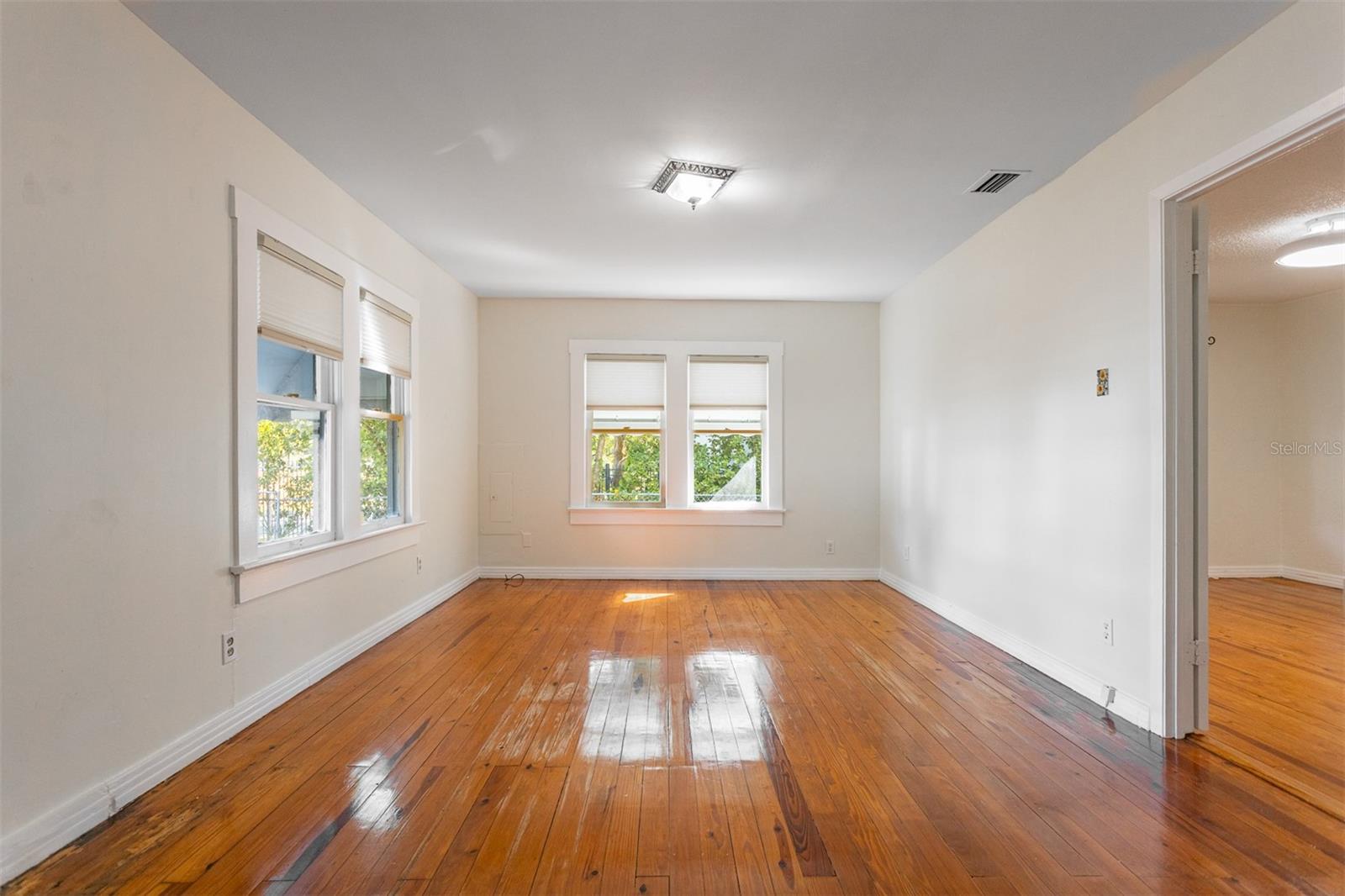 Image 9 of 37 For 1008 Powhatan Avenue