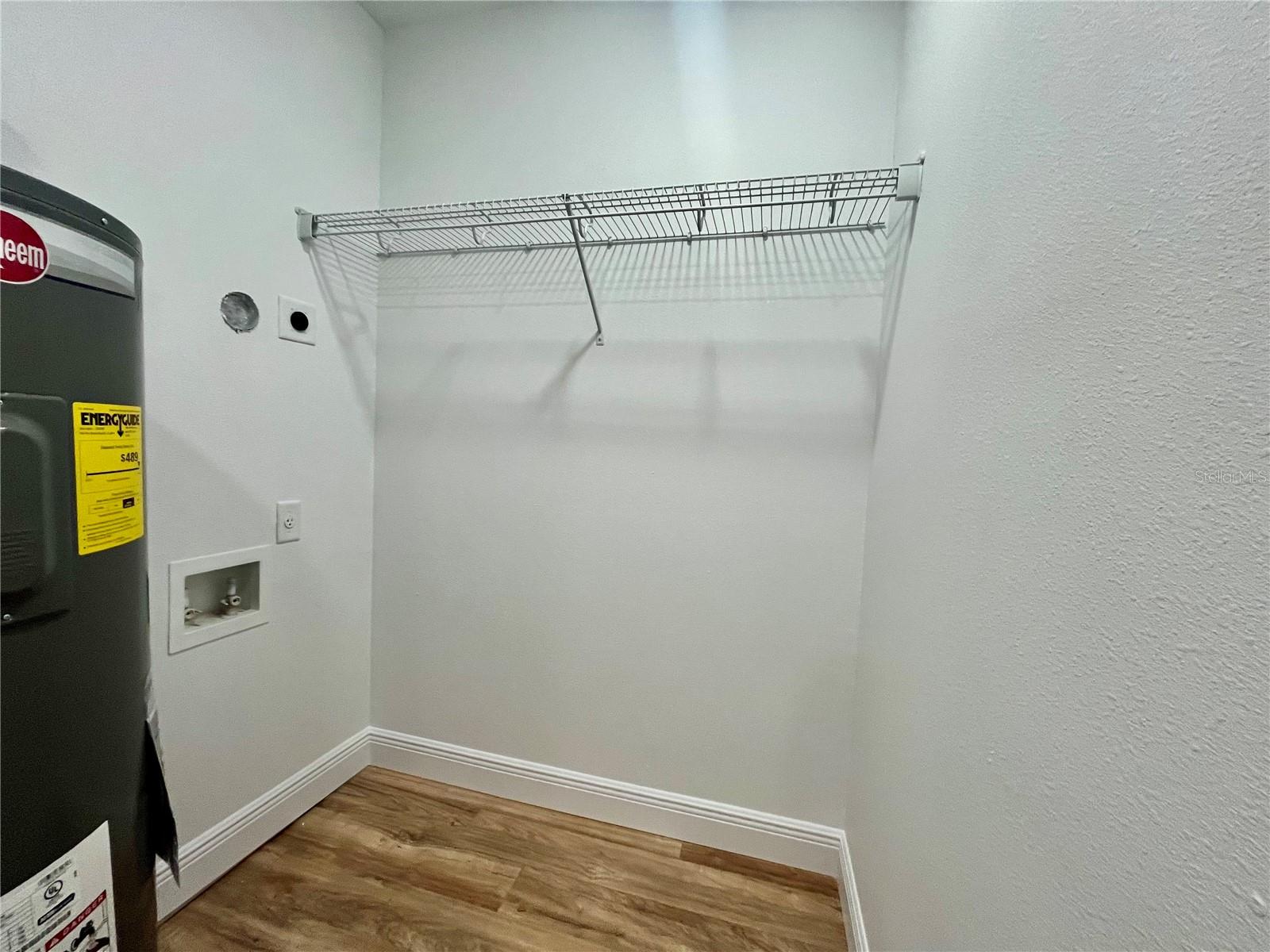 Image 11 of 12 For 8112 Greenwood Avenue