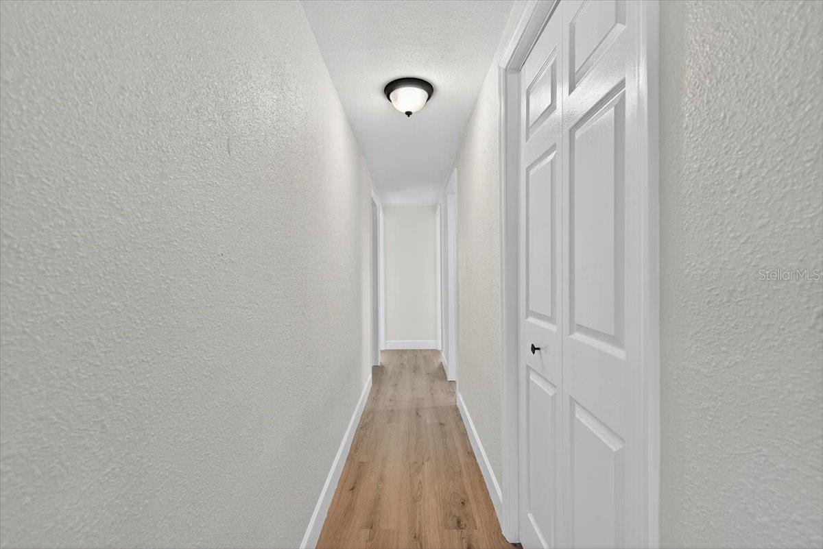 Image 12 of 29 For 420 Palm Creek Drive