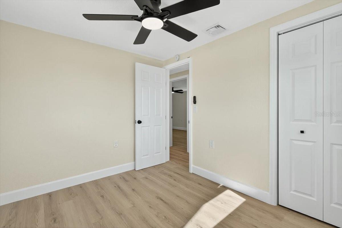 Image 17 of 29 For 420 Palm Creek Drive