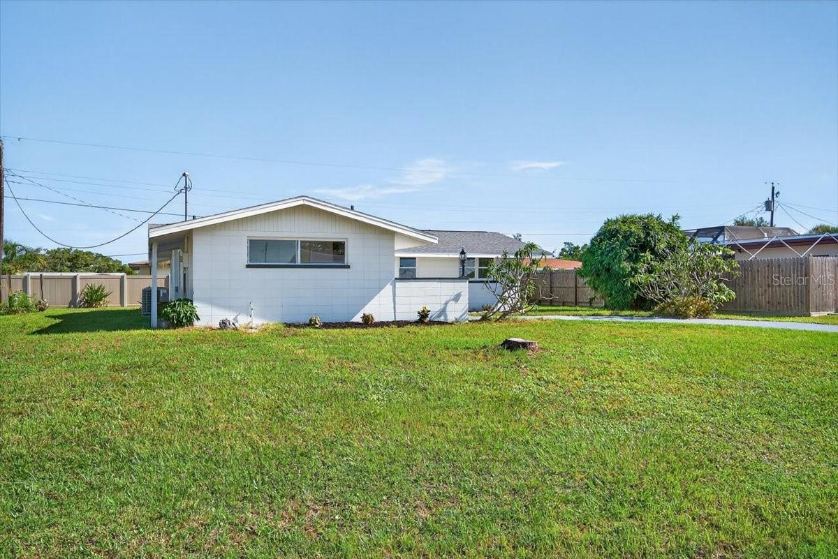 Image 3 of 29 For 420 Palm Creek Drive