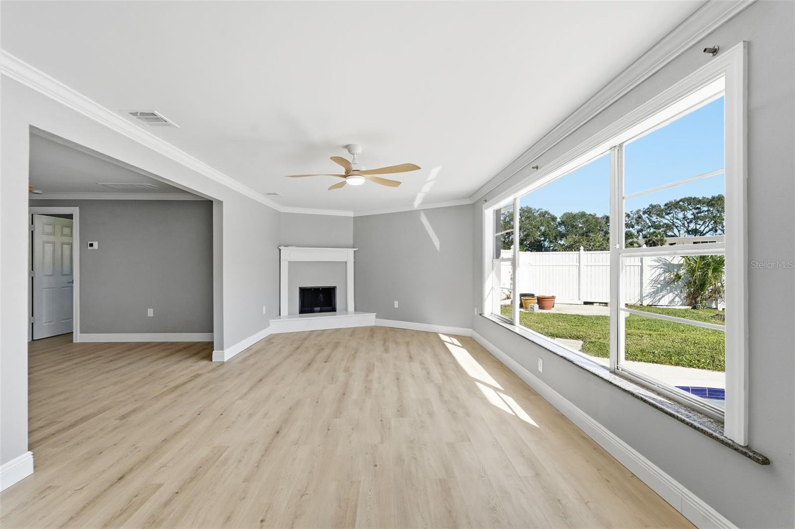 Image 11 of 32 For 101 Michigan Boulevard