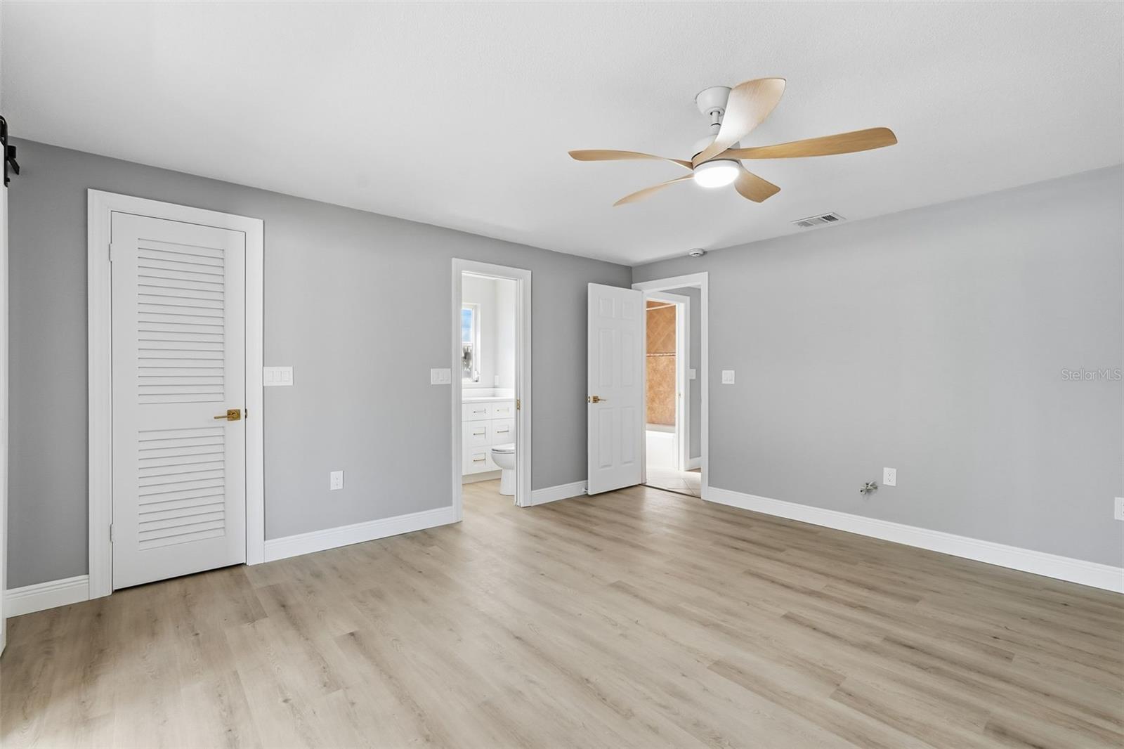 Image 14 of 32 For 101 Michigan Boulevard