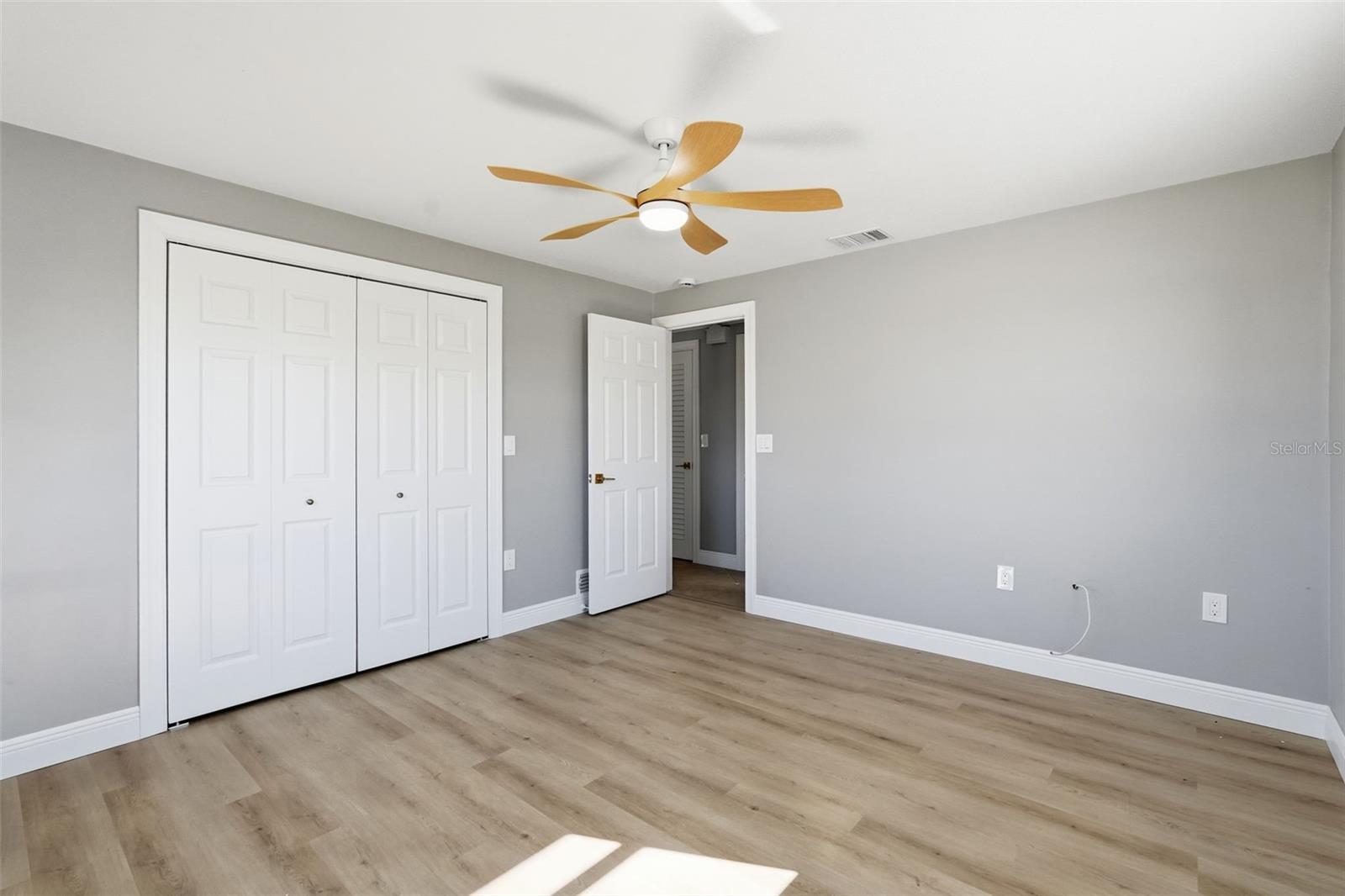 Image 19 of 32 For 101 Michigan Boulevard