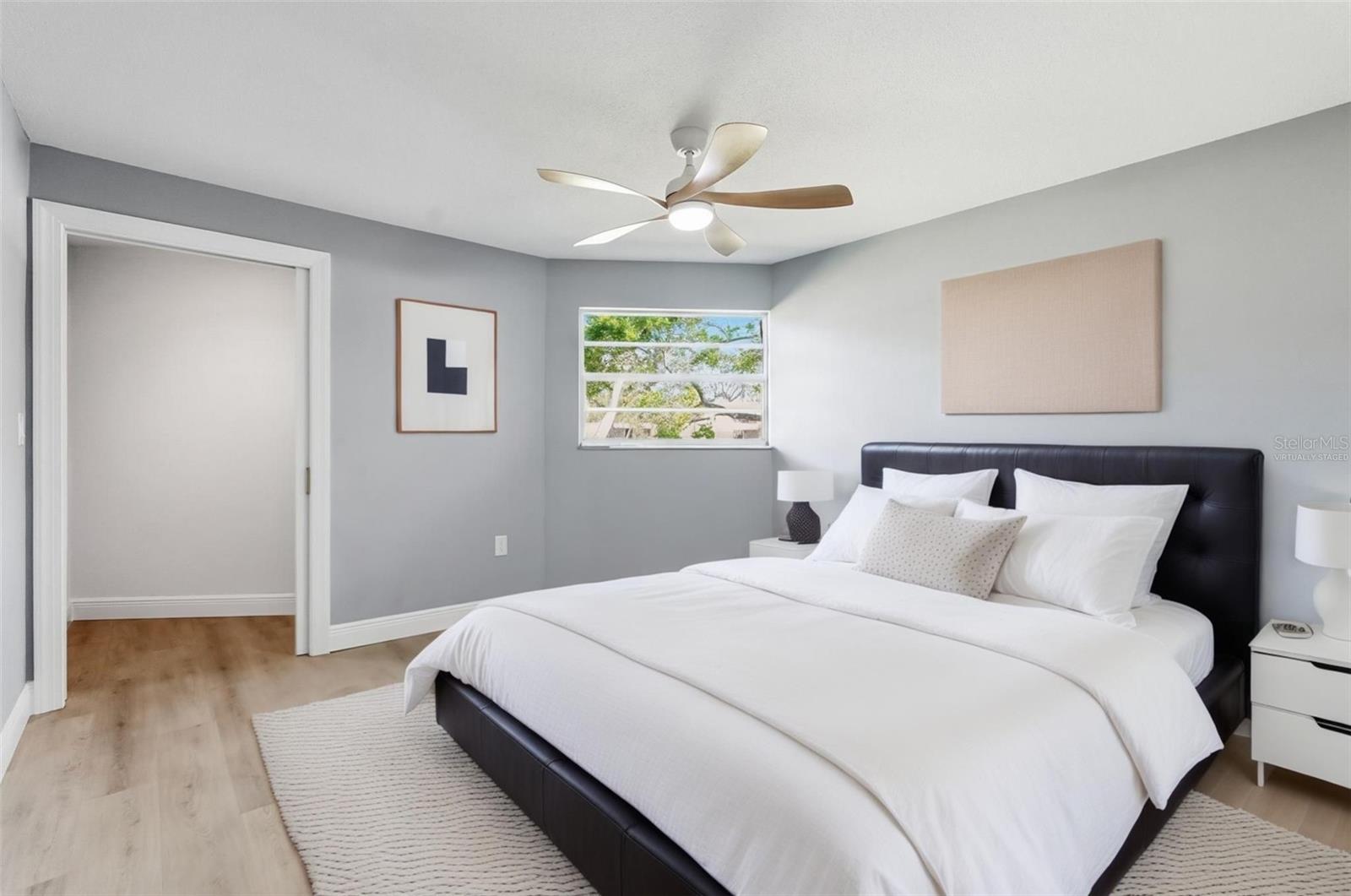 Image 22 of 32 For 101 Michigan Boulevard