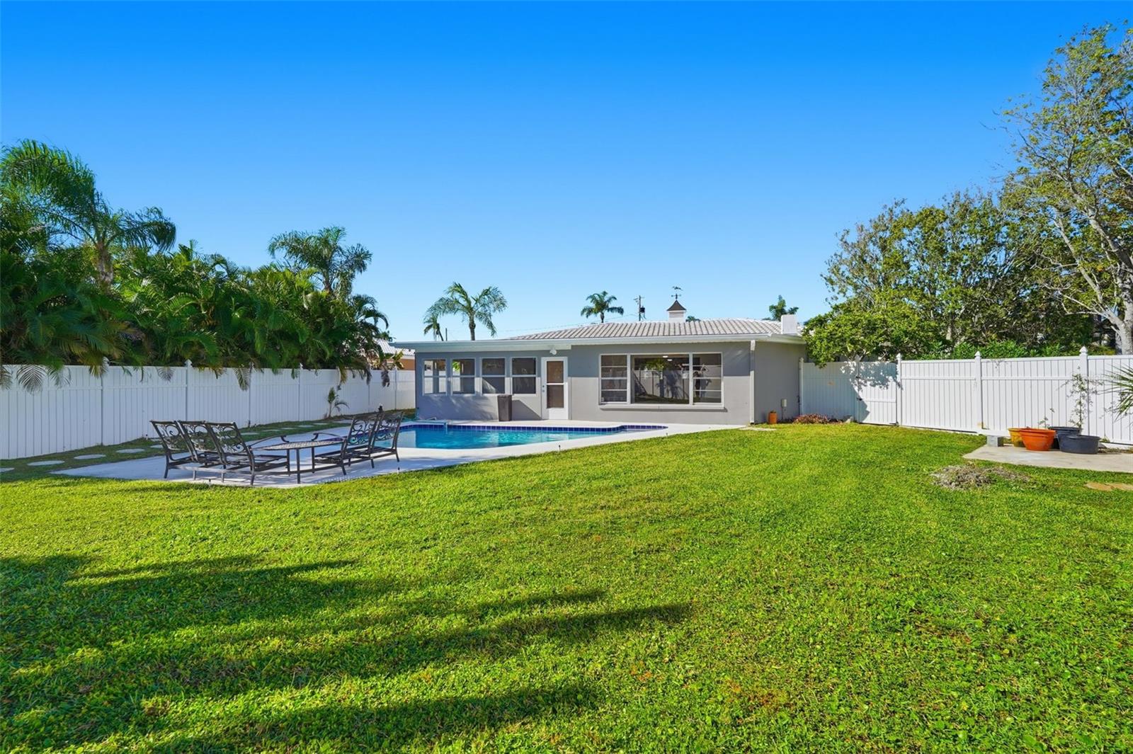 Image 27 of 32 For 101 Michigan Boulevard