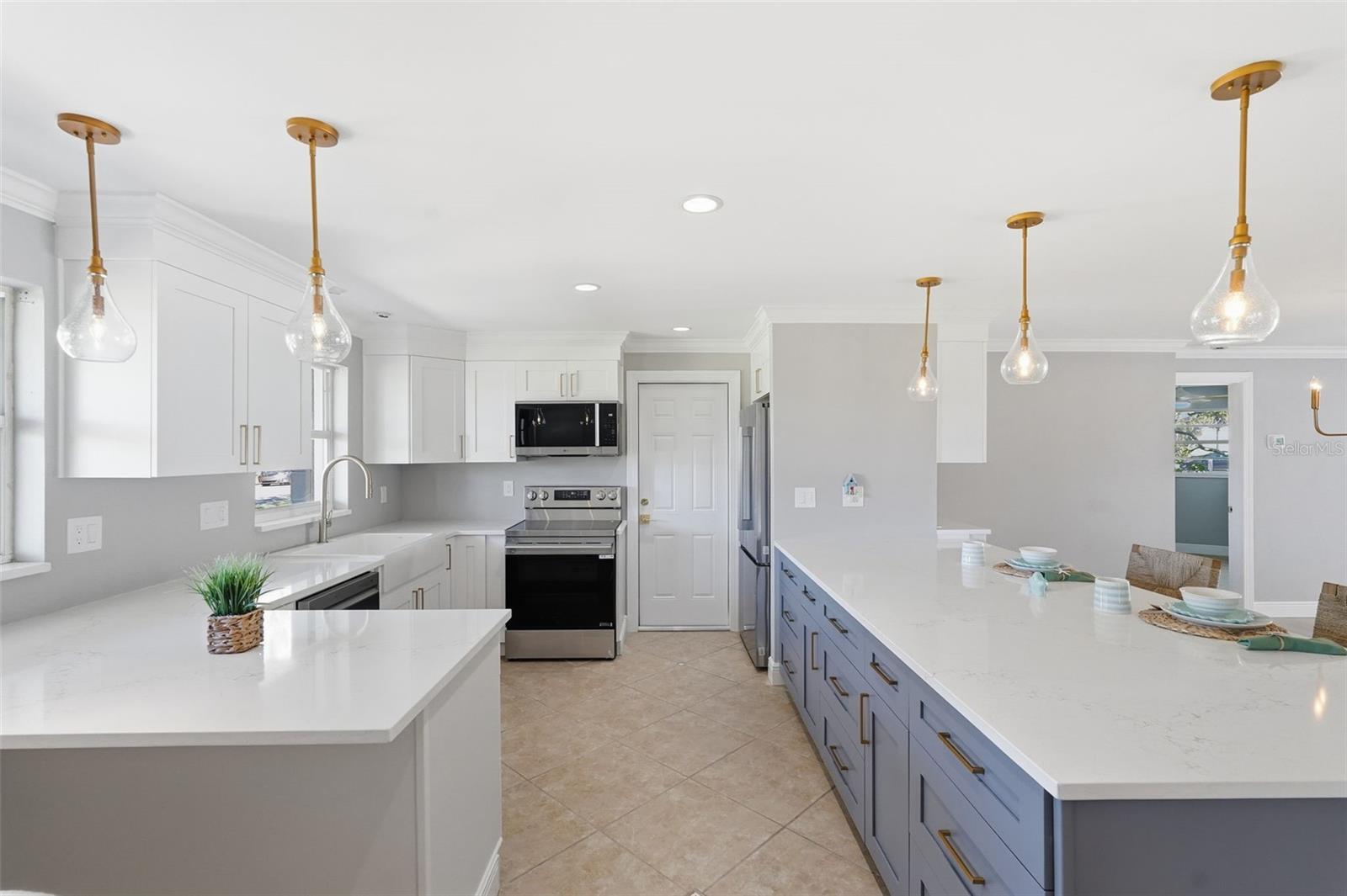 Image 5 of 32 For 101 Michigan Boulevard