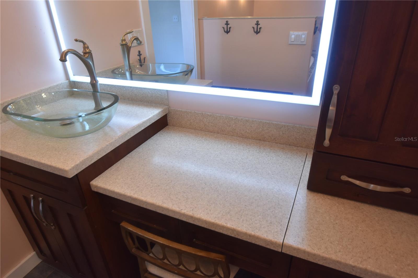 Image 25 of 53 For 2918 10th Street N