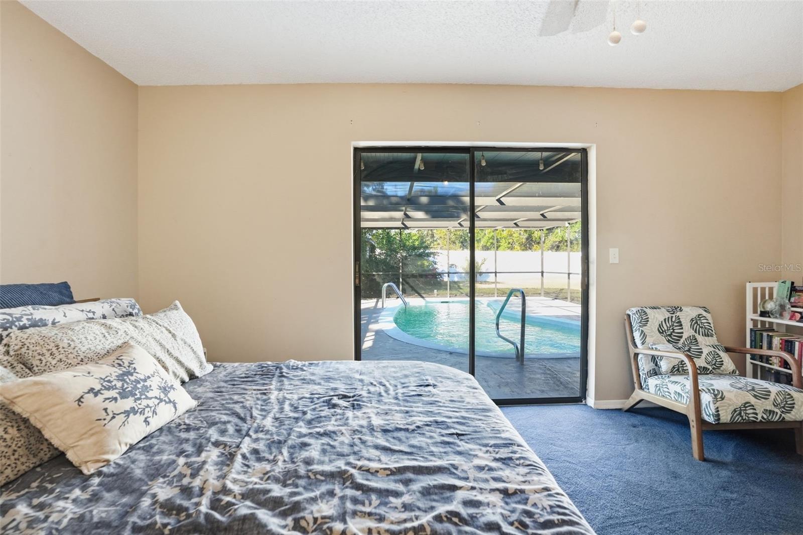 Listing photo id 23 for 2109 Deborah Drive