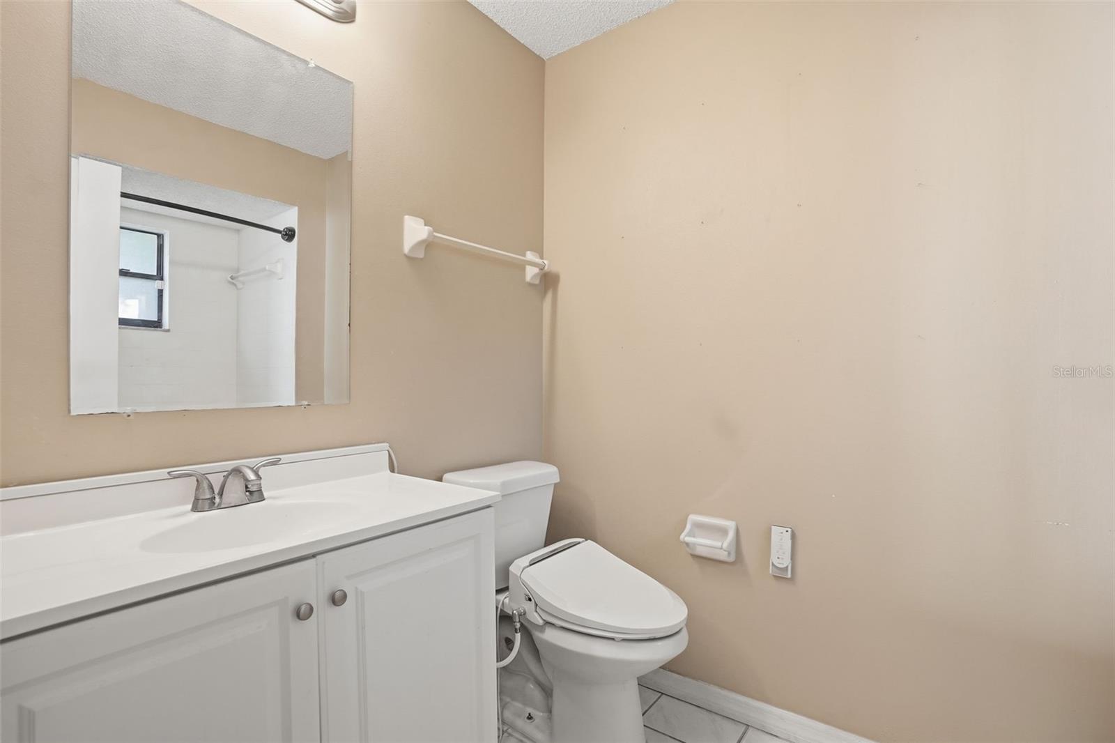 Listing photo id 26 for 2109 Deborah Drive