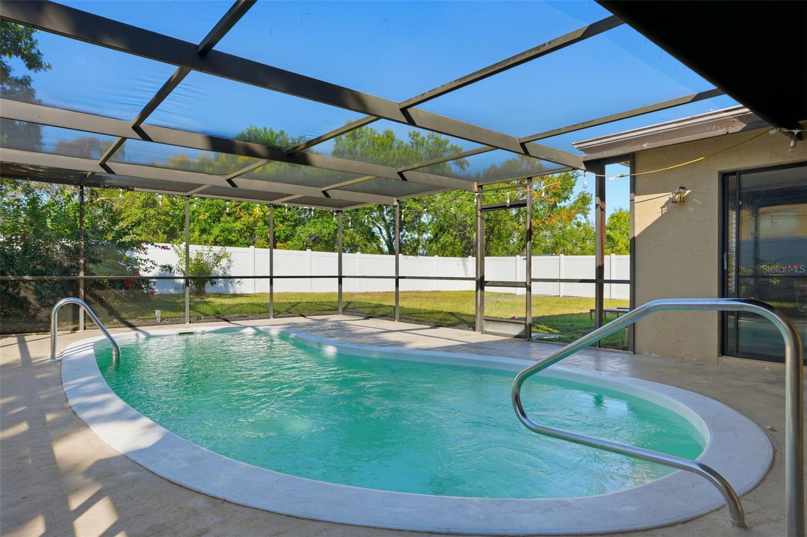 Listing photo id 30 for 2109 Deborah Drive