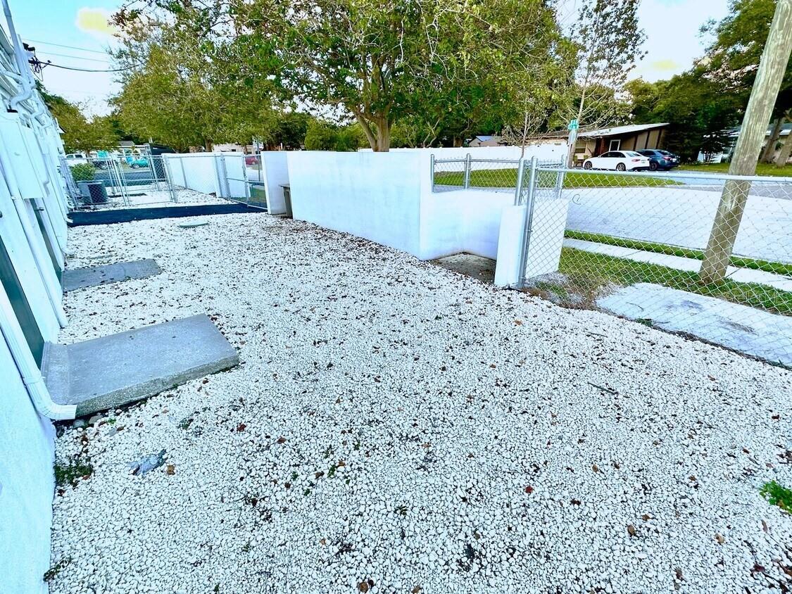 Image 12 of 19 For 1506 54th Avenue N