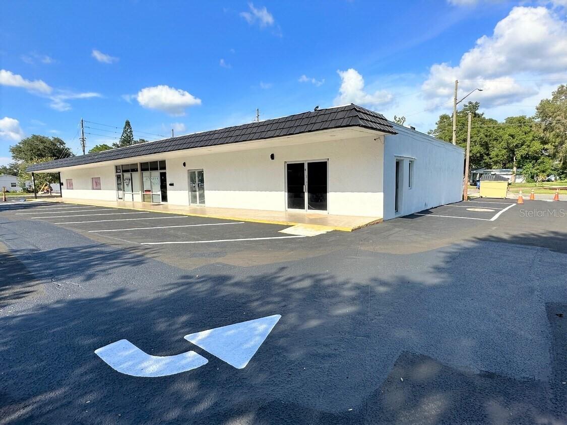 Image 3 of 19 For 1506 54th Avenue N