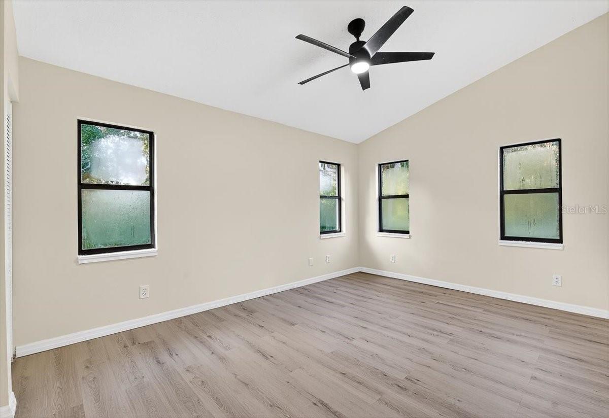 Image 18 of 36 For 11755 Fisherman Lane