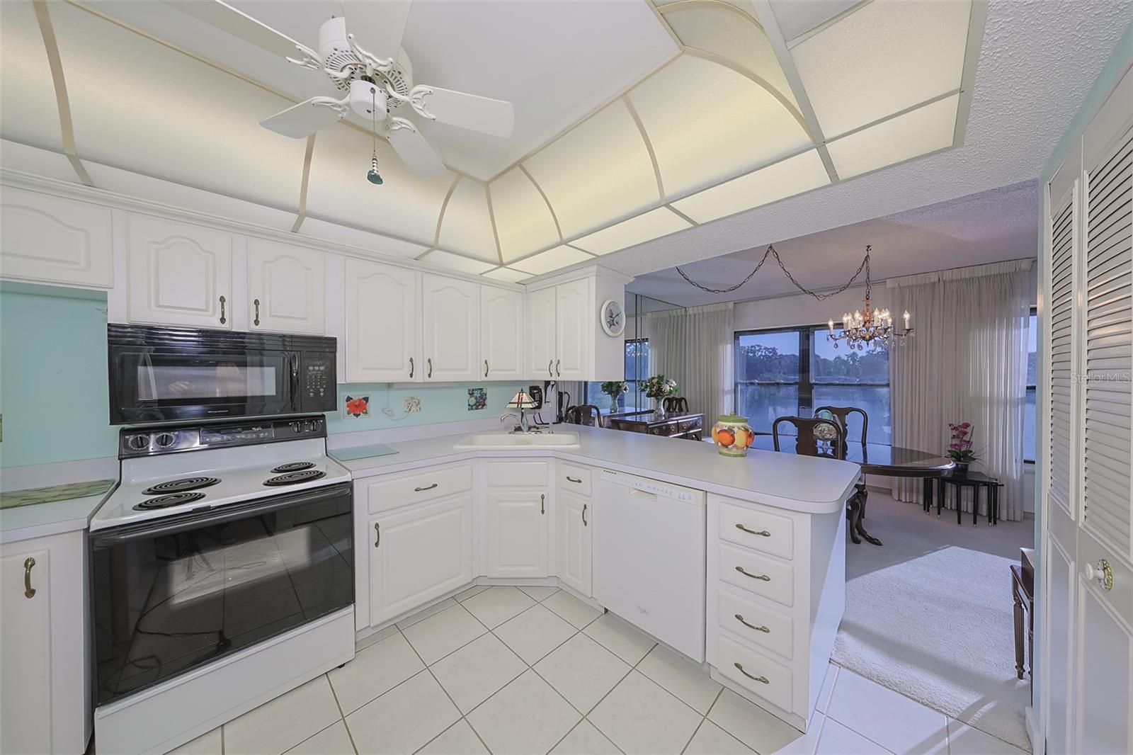Image 11 of 46 For 1655 Highland Avenue J295
