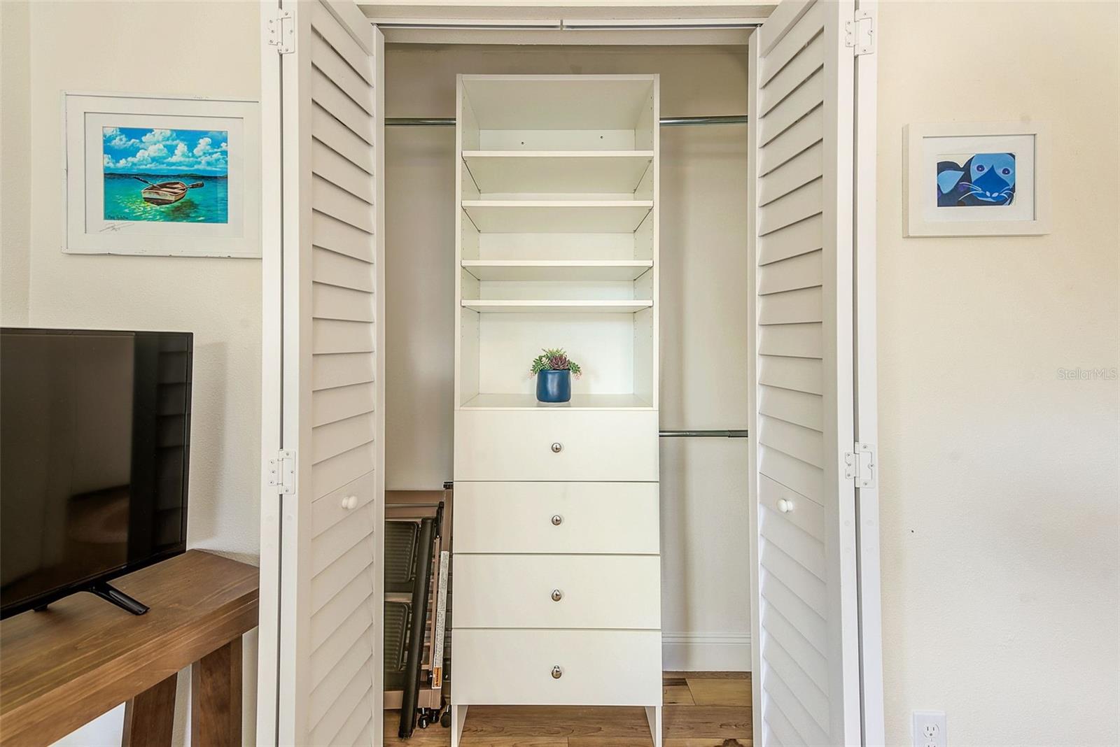 Image 17 of 33 For 4703 Wallace Avenue