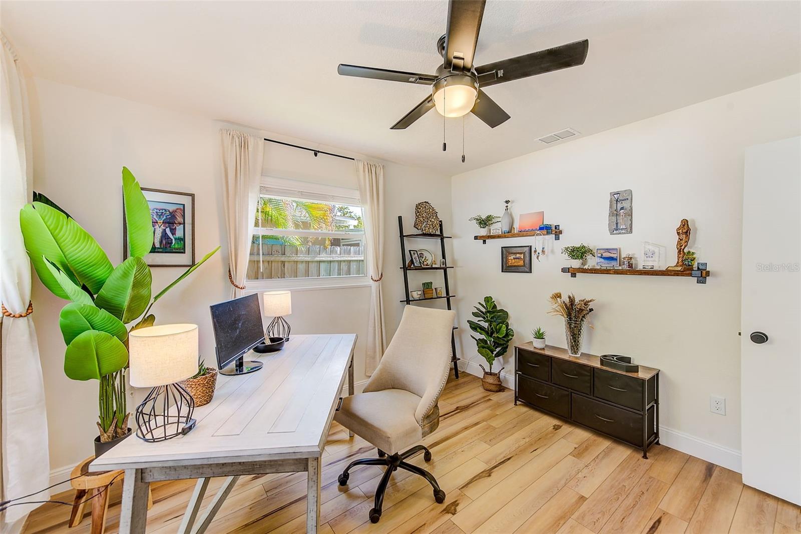 Image 20 of 33 For 4703 Wallace Avenue