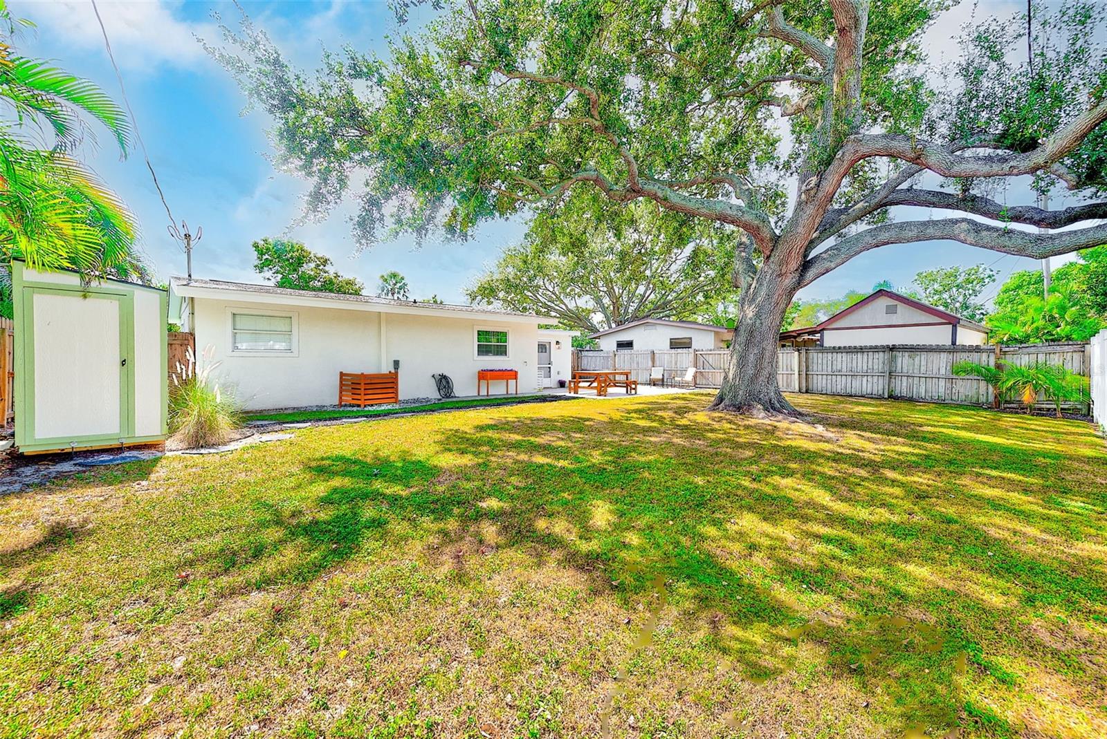 Image 24 of 33 For 4703 Wallace Avenue