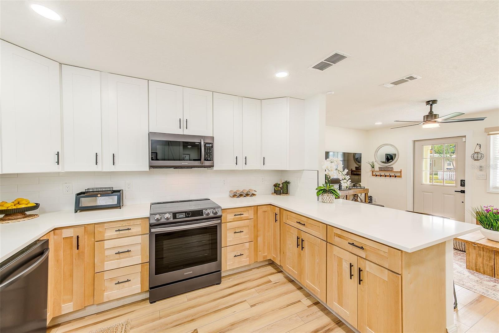 Image 5 of 33 For 4703 Wallace Avenue