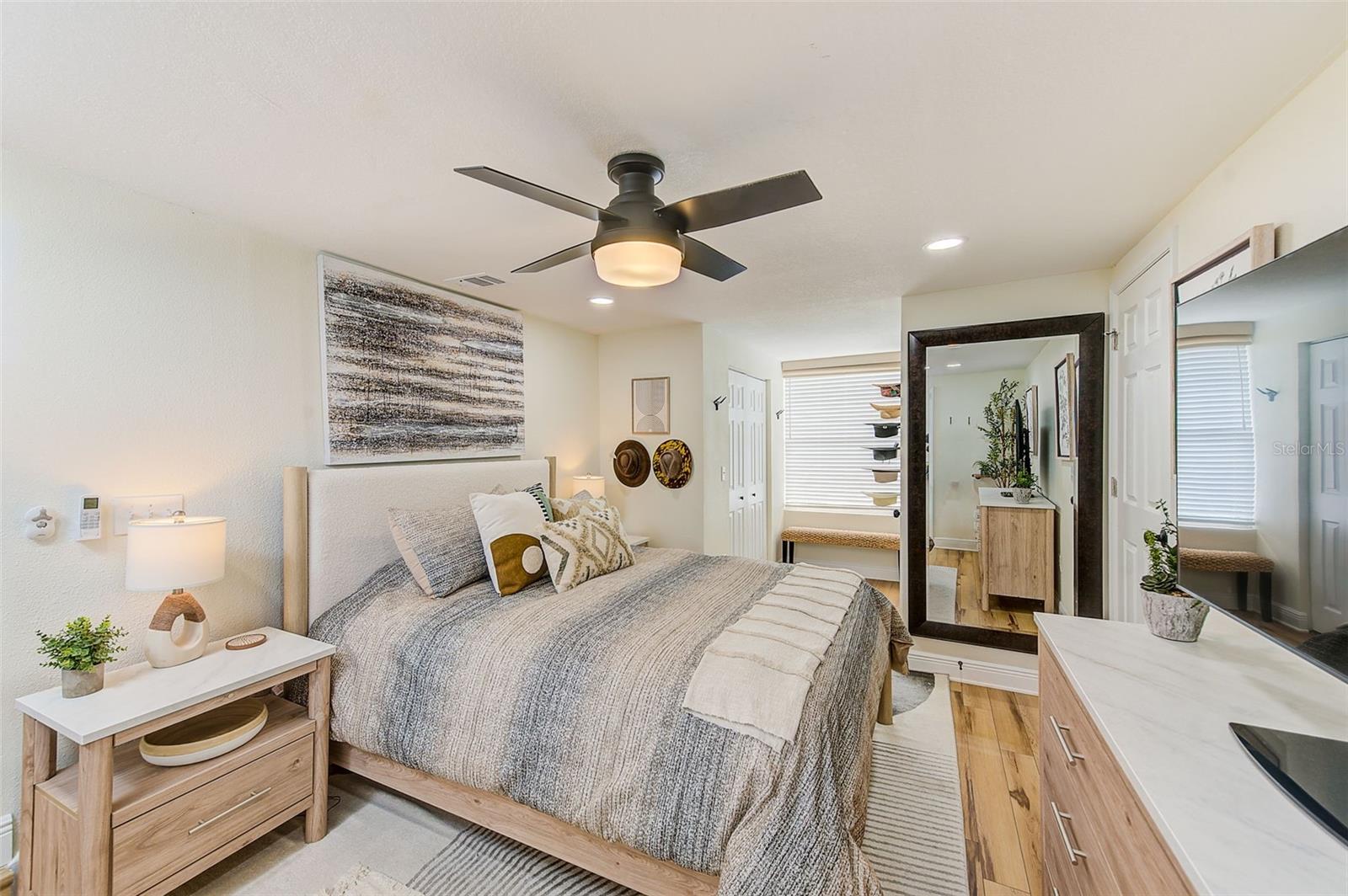 Image 9 of 33 For 4703 Wallace Avenue