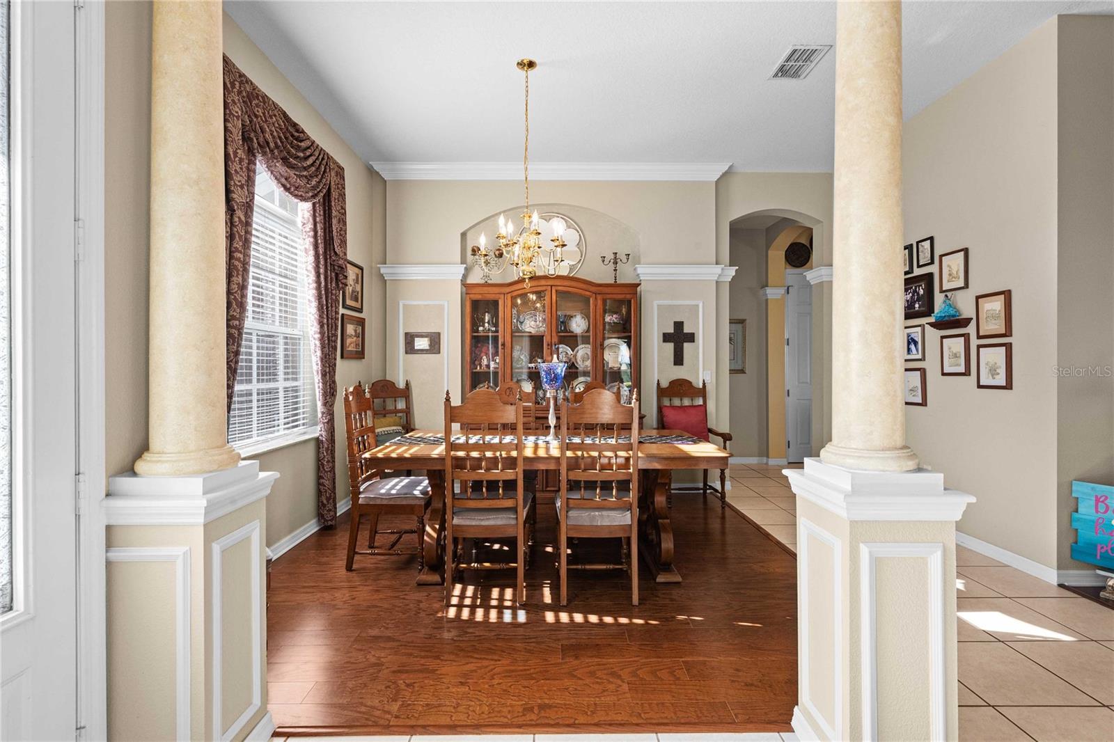 Image 14 of 75 For 13301 Thoroughbred Drive