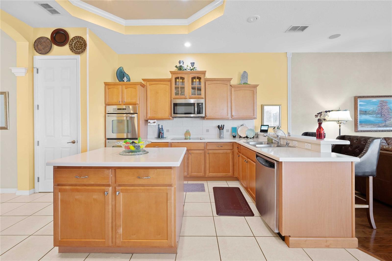 Image 20 of 75 For 13301 Thoroughbred Drive