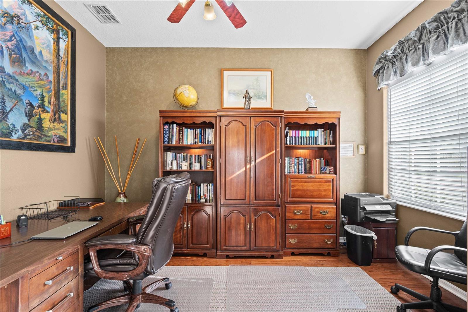 Image 25 of 75 For 13301 Thoroughbred Drive