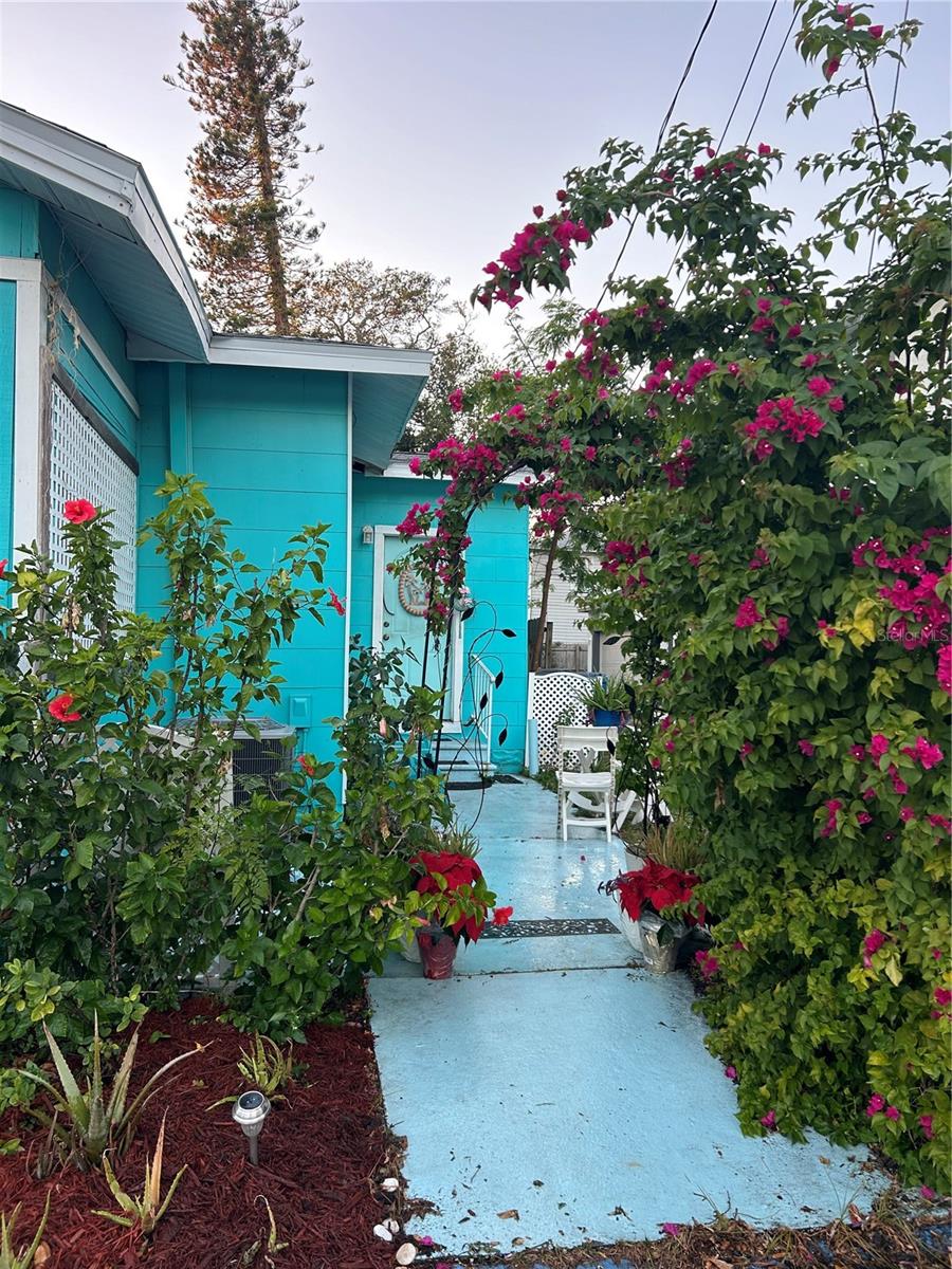 Image 3 of 10 For 914 8th Street N