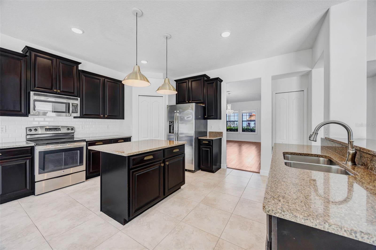 Image 12 of 75 For 19084 Shalott Court