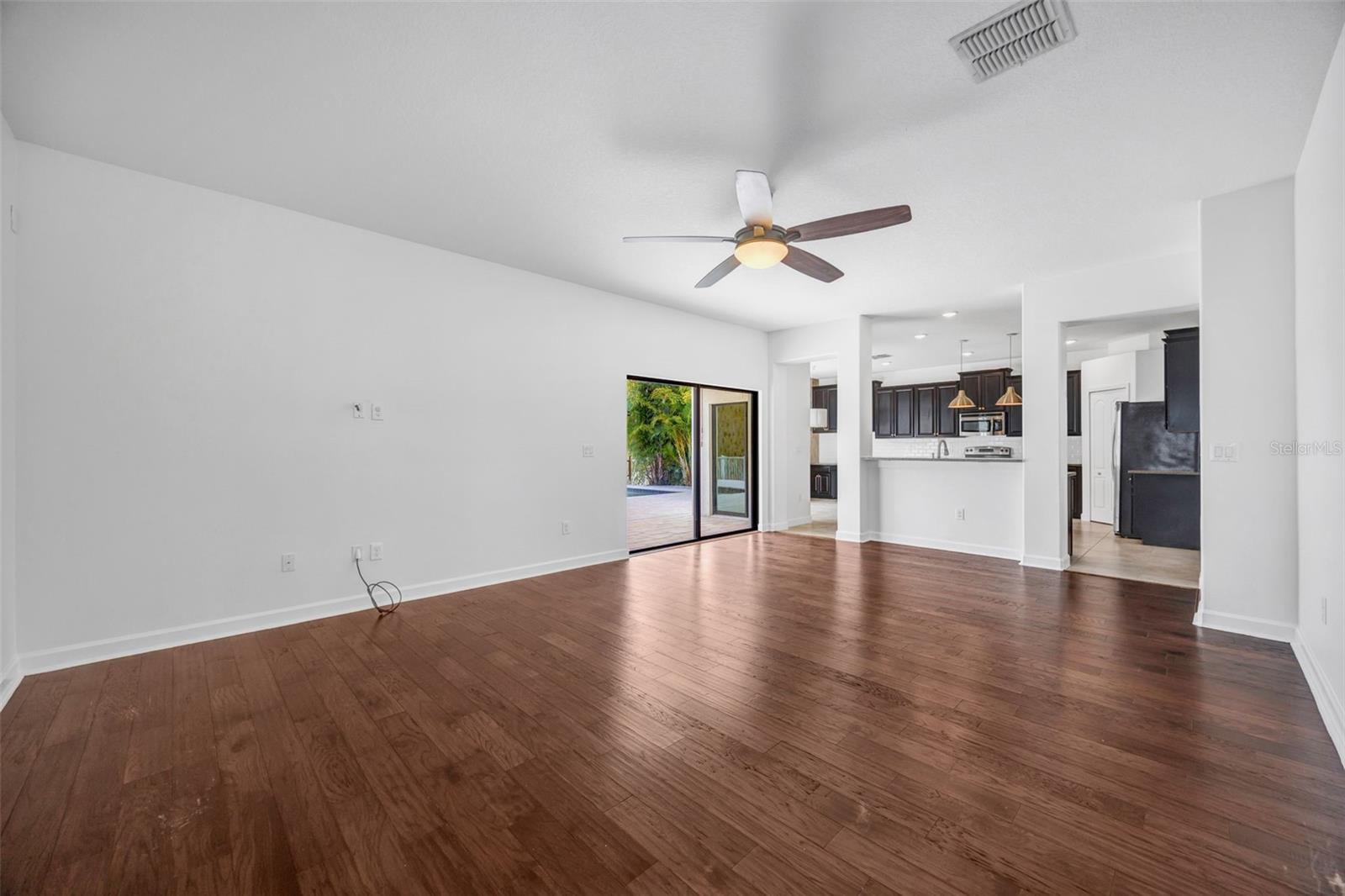 Image 25 of 75 For 19084 Shalott Court